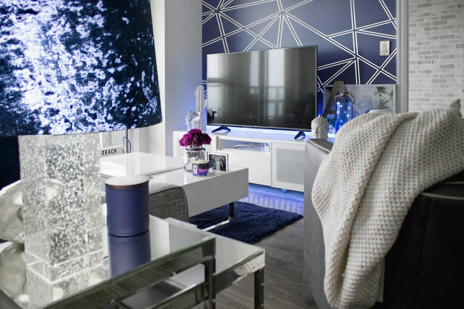 Discover the Beauty and Versatility of Blueivhspwqkp4k= wallpaper in